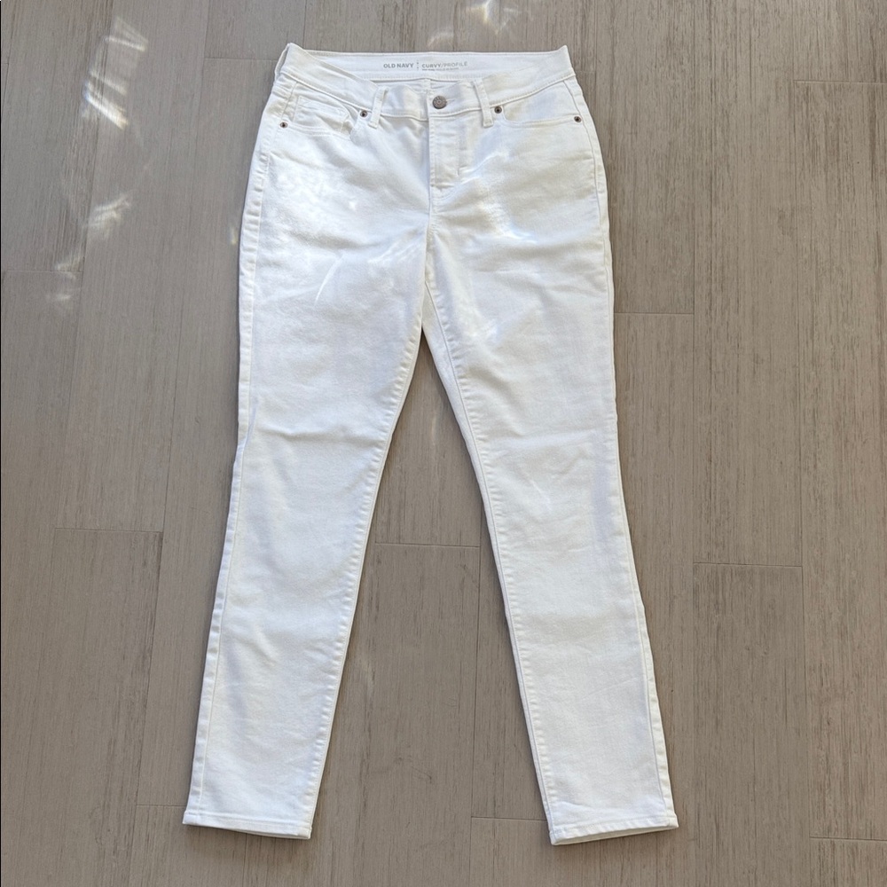 Old Navy Women's Sz. 4 Mid-Rise Crisp White Curvy Profile Jeans EUC